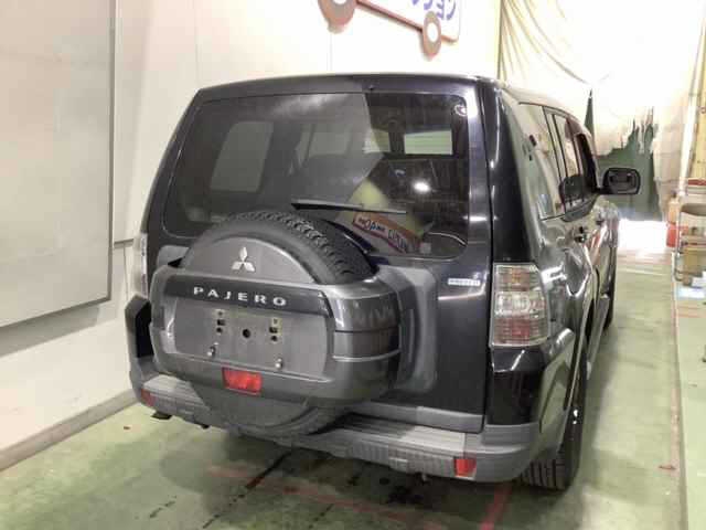 MITSUBISHI PAJERO
