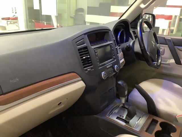 MITSUBISHI PAJERO