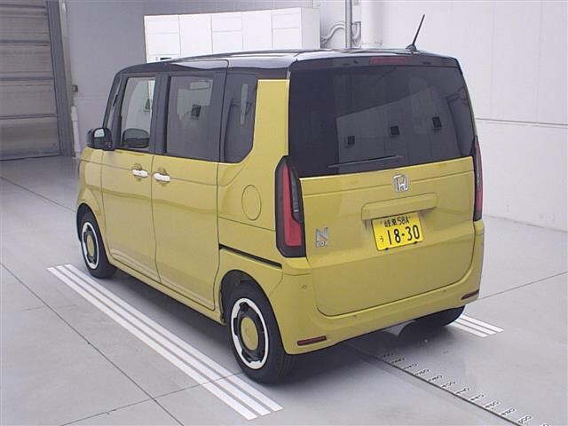 HONDA N-BOX