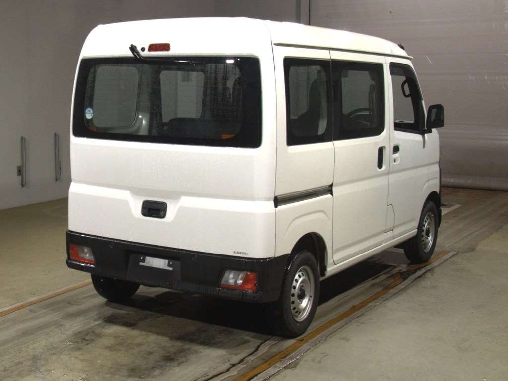 TOYOTA PIXIS VAN