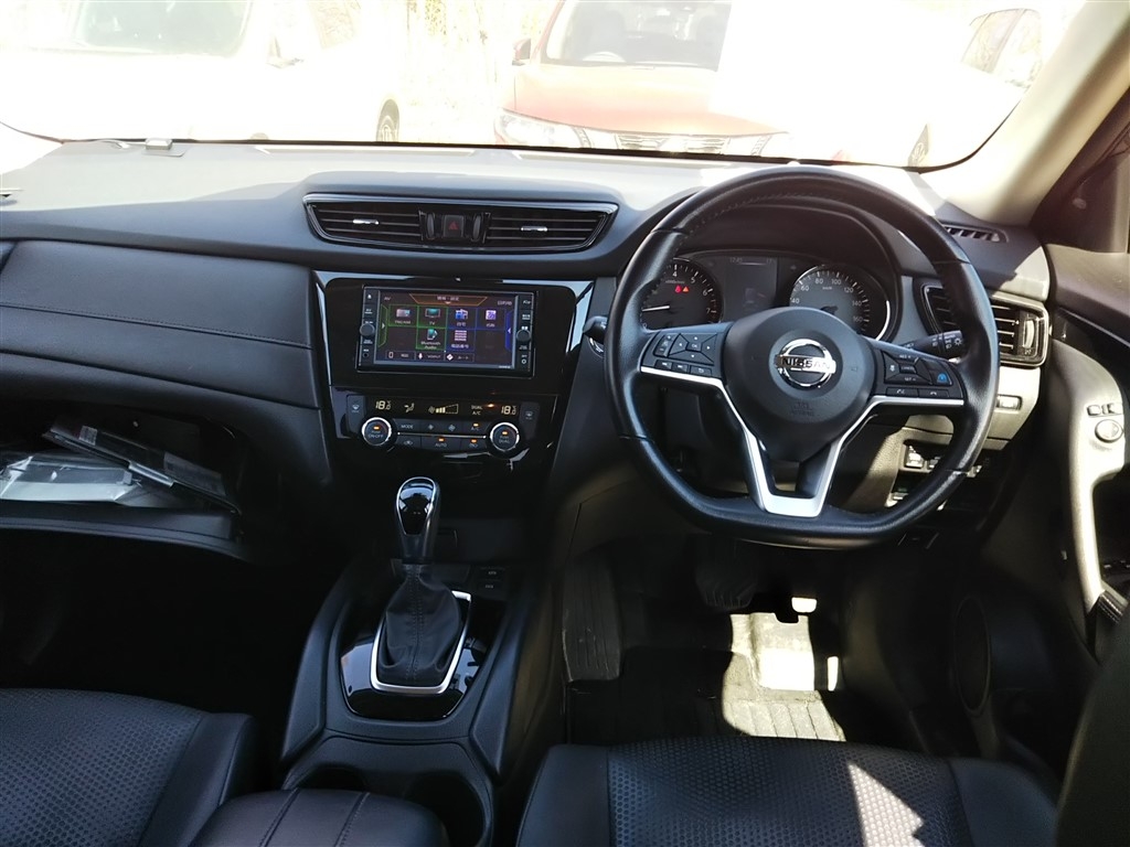NISSAN X-TRAIL