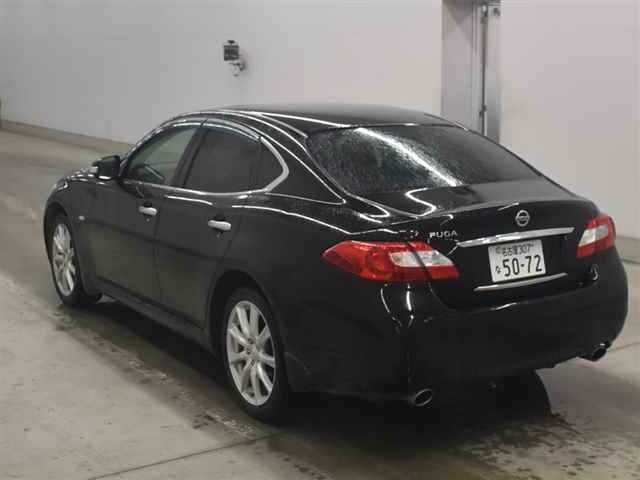 NISSAN FUGA