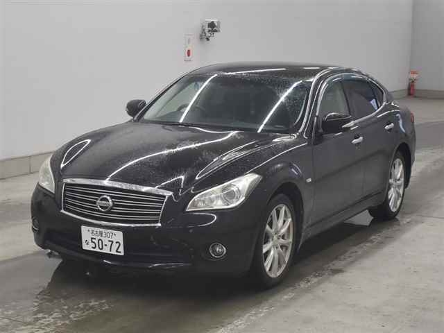 NISSAN FUGA