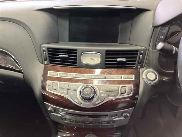 NISSAN FUGA