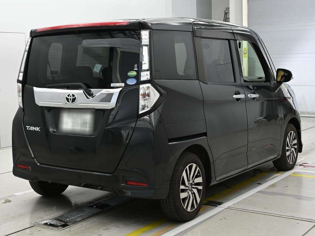 TOYOTA TANK