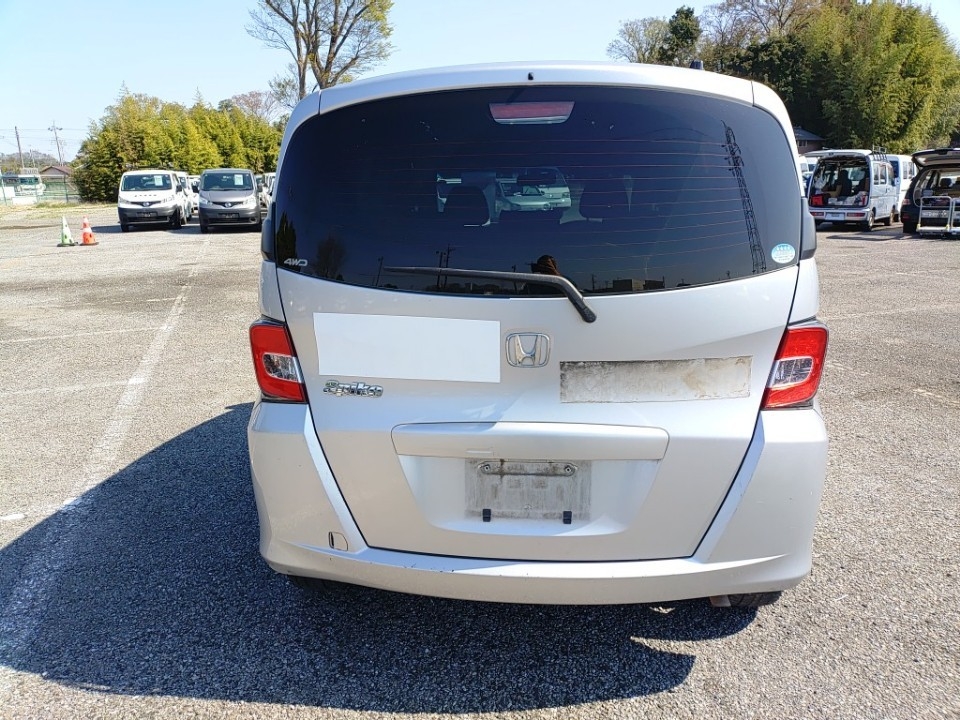HONDA FREED SPIKE