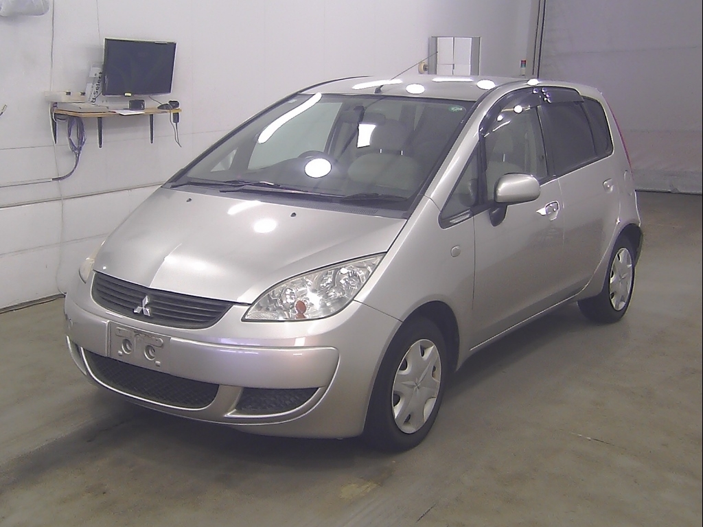 MITSUBISHI COLT