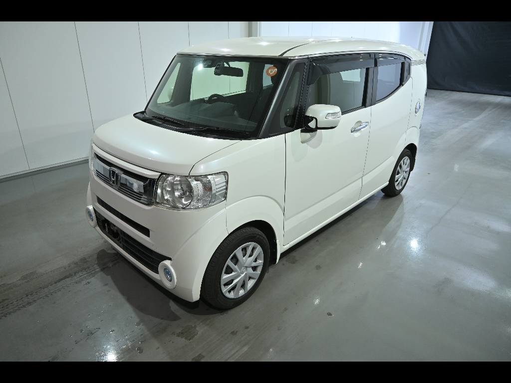 HONDA N-BOX SLASH