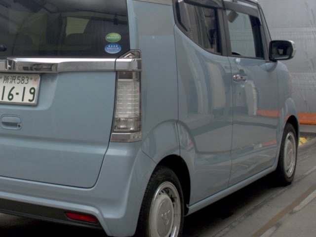 HONDA N-BOX SLASH