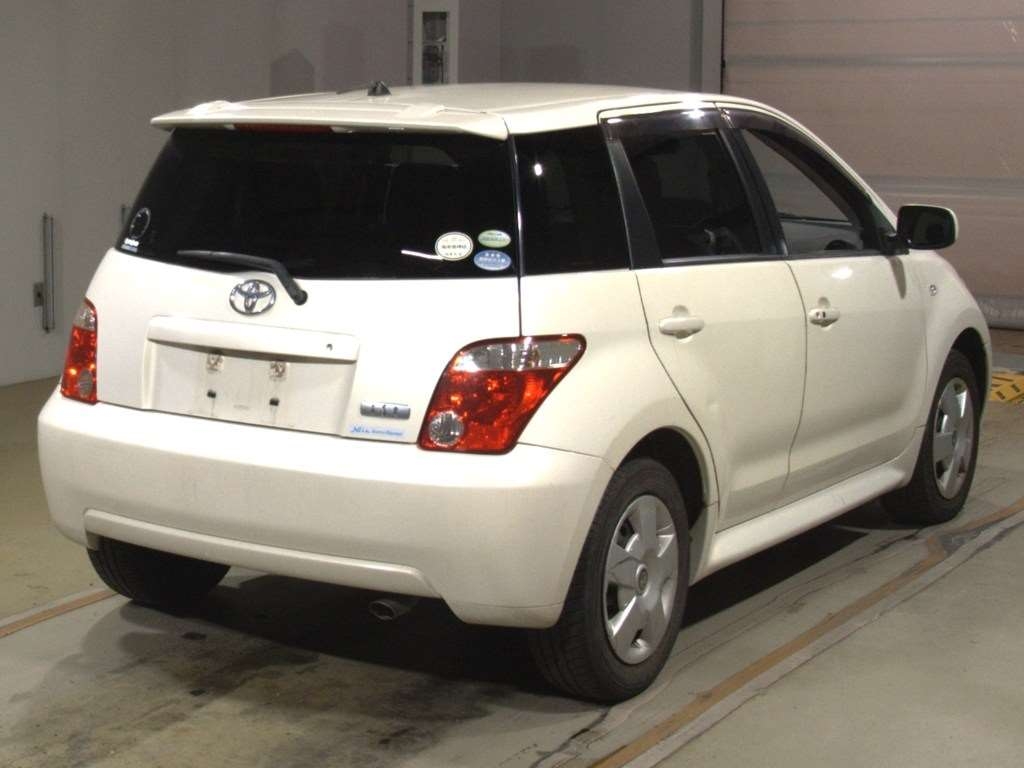 TOYOTA IST