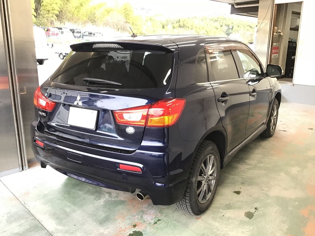 MITSUBISHI RVR