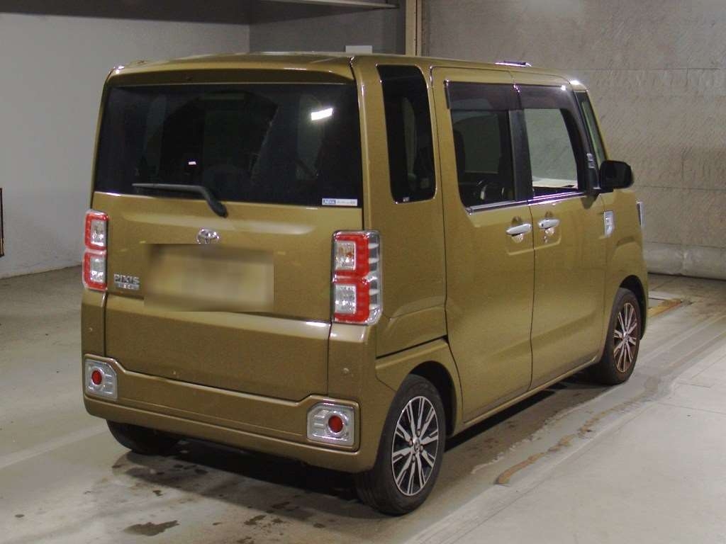 TOYOTA PIXIS MEGA