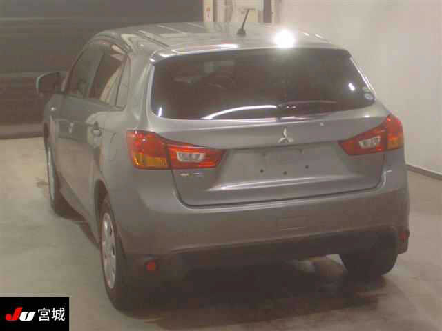 MITSUBISHI RVR