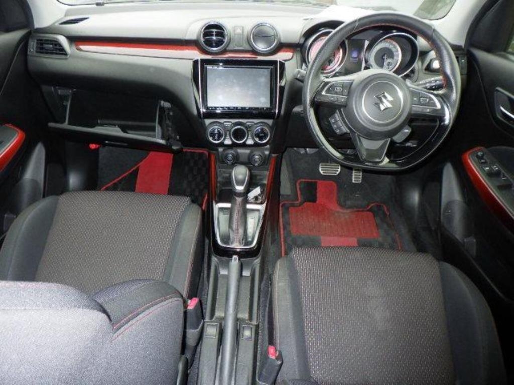 SUZUKI SWIFT