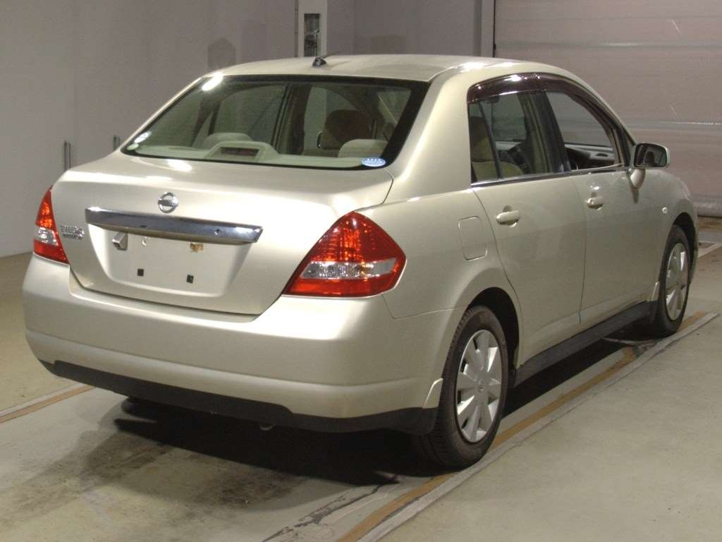 NISSAN TIIDA LATIO