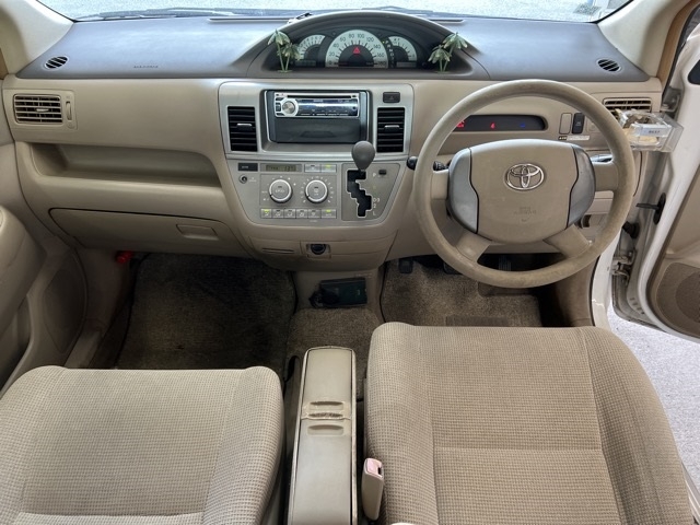 TOYOTA RAUM