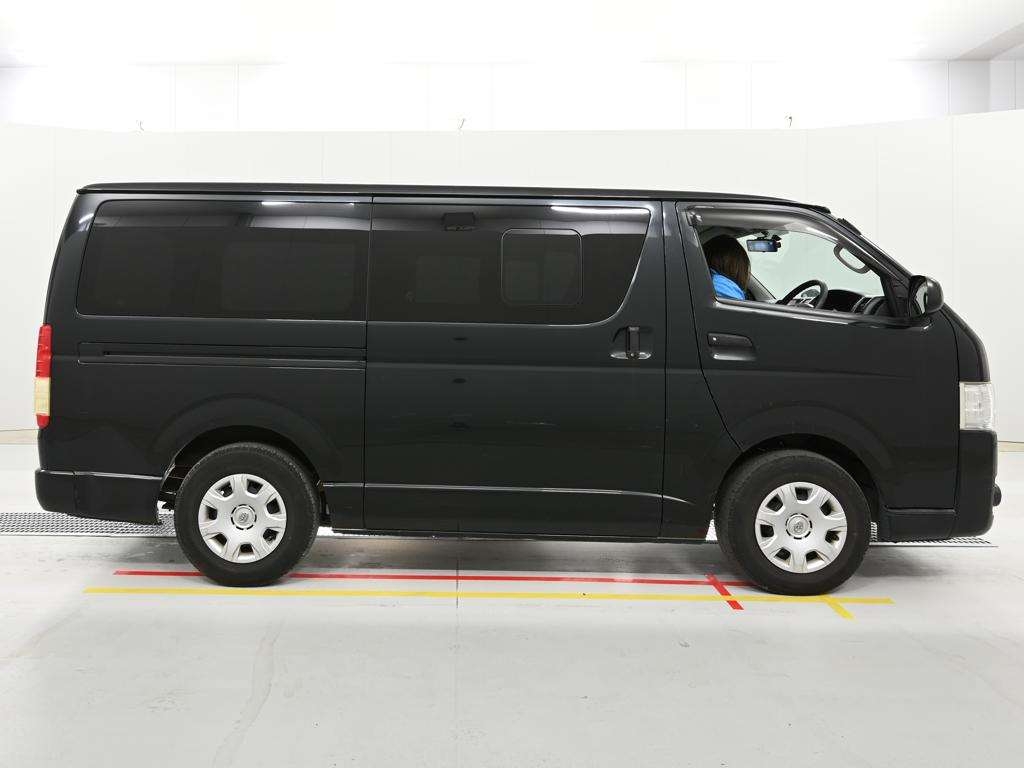 TOYOTA REGIUS ACE