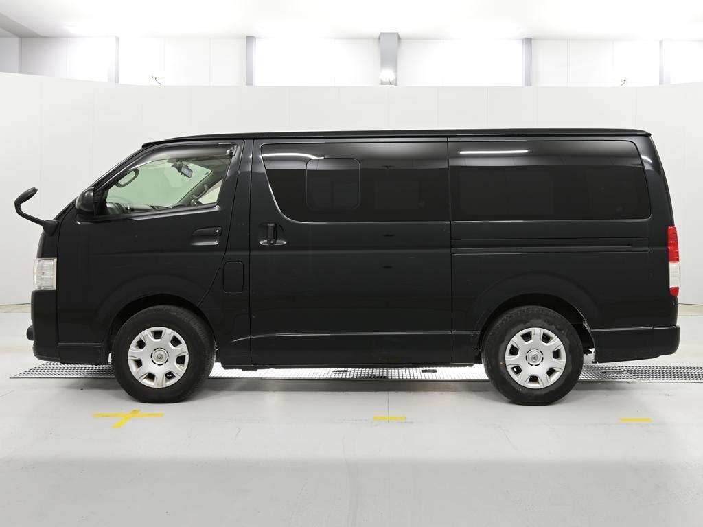 TOYOTA REGIUS ACE