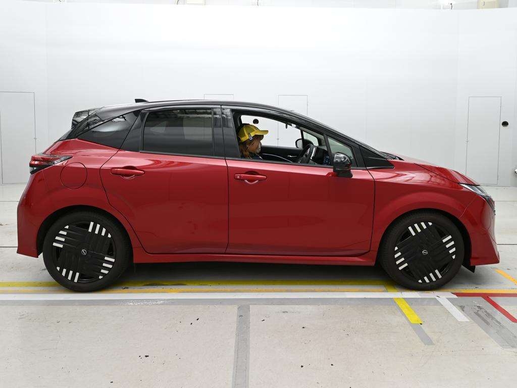 NISSAN AURA