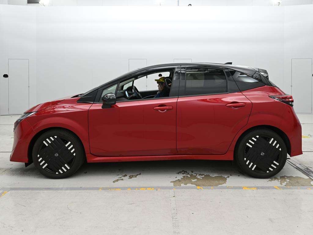 NISSAN AURA
