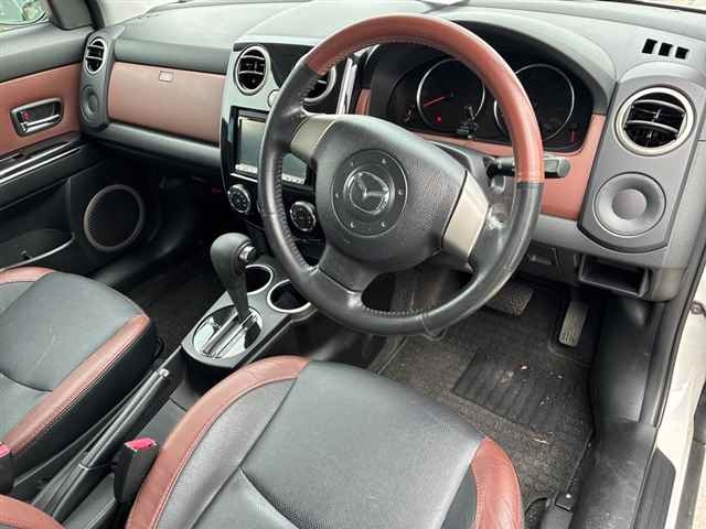 MAZDA VERISA