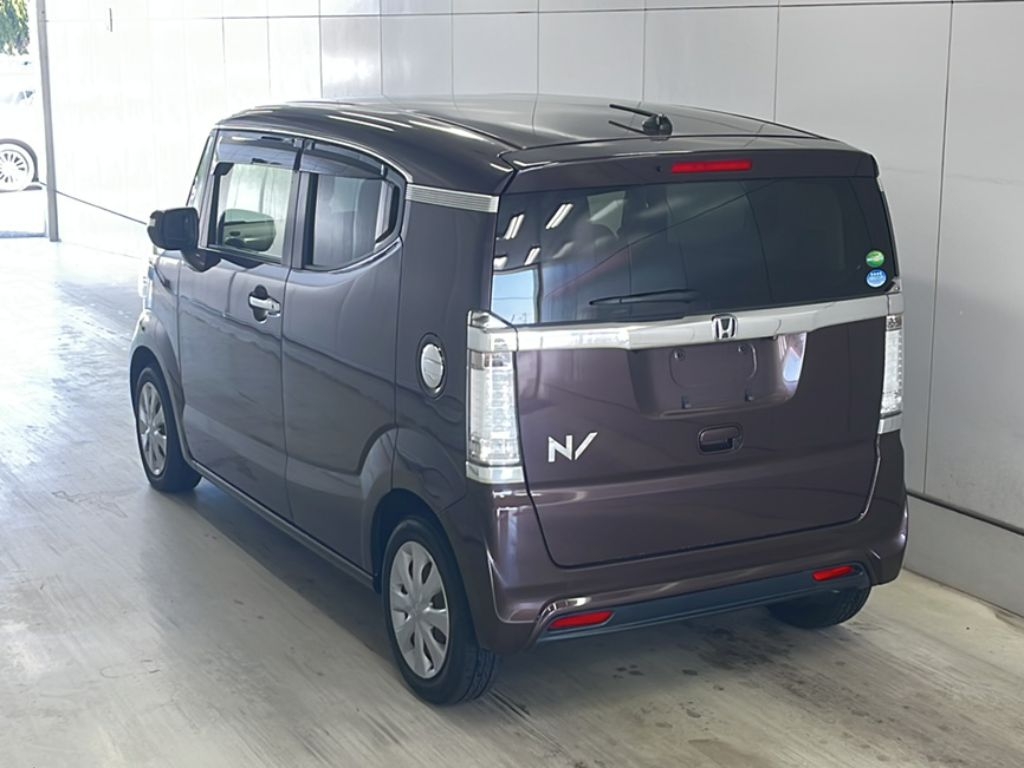 HONDA N-BOX SLASH