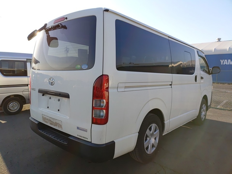 TOYOTA REGIUS ACE