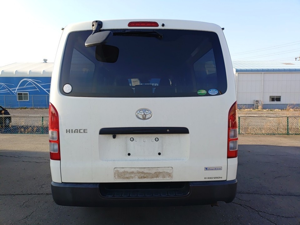 TOYOTA REGIUS ACE