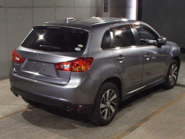 MITSUBISHI RVR