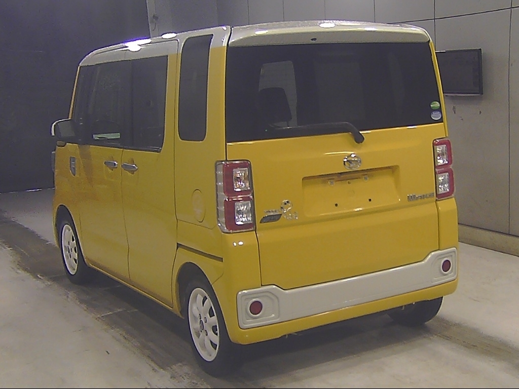 DAIHATSU WAKE