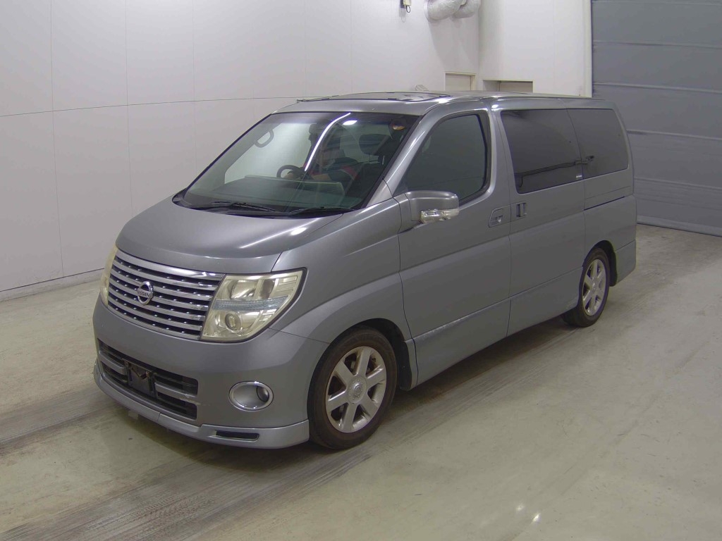 NISSAN ELGRAND