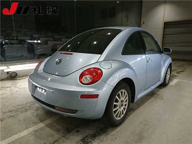 VOLKSWAGEN BEETLE