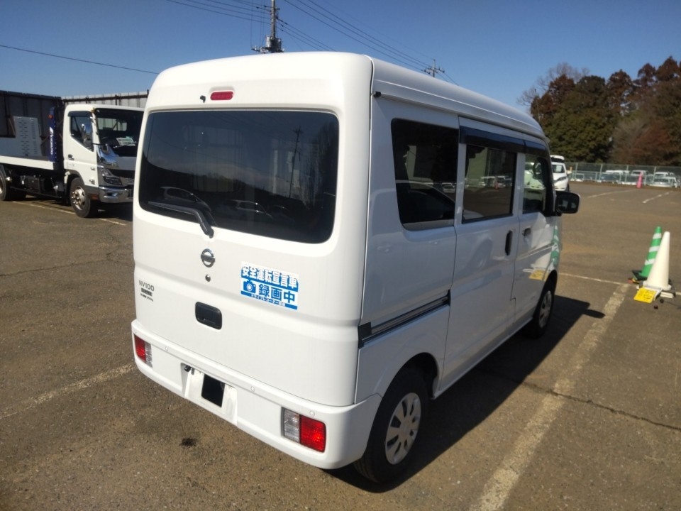 NISSAN NV100 CLIPPER