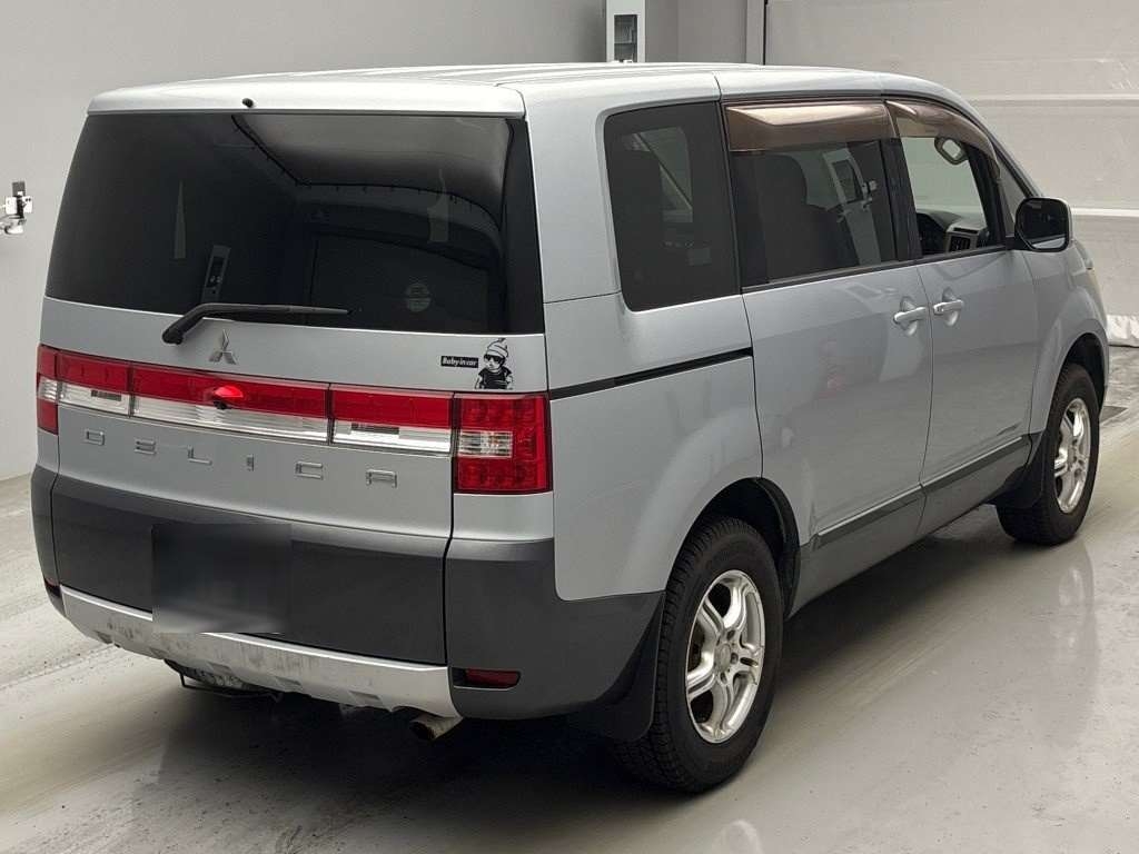 MITSUBISHI DELICA D:5
