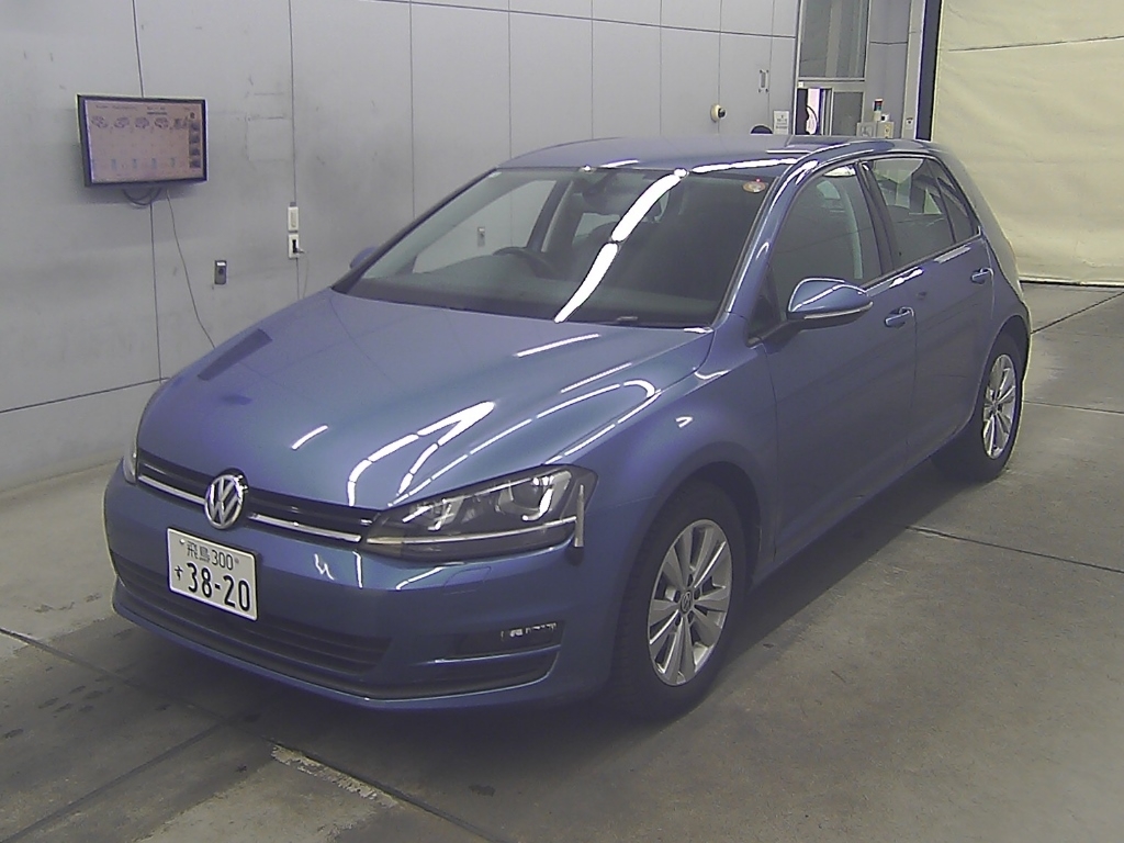 VOLKSWAGEN GOLF