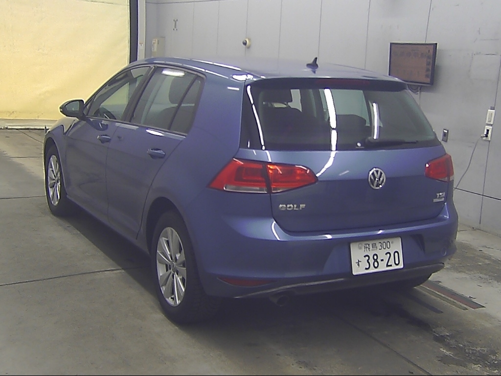 VOLKSWAGEN GOLF