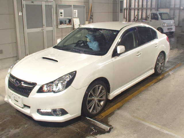 SUBARU LEGACY B4