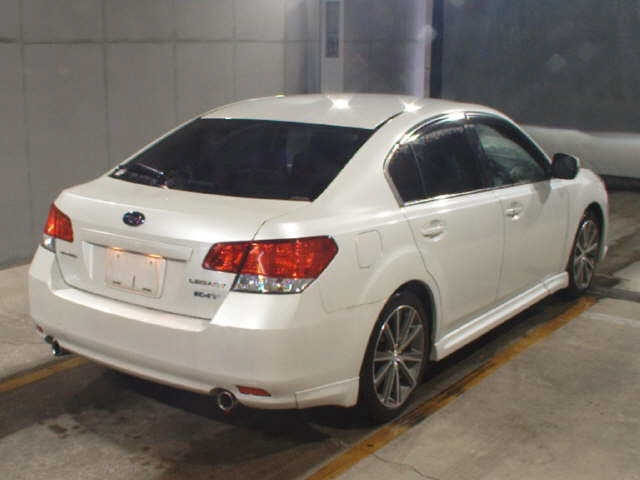 SUBARU LEGACY B4