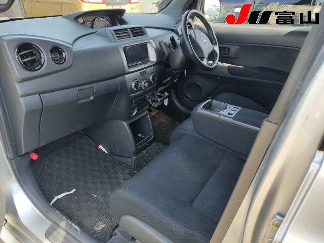 TOYOTA BB
