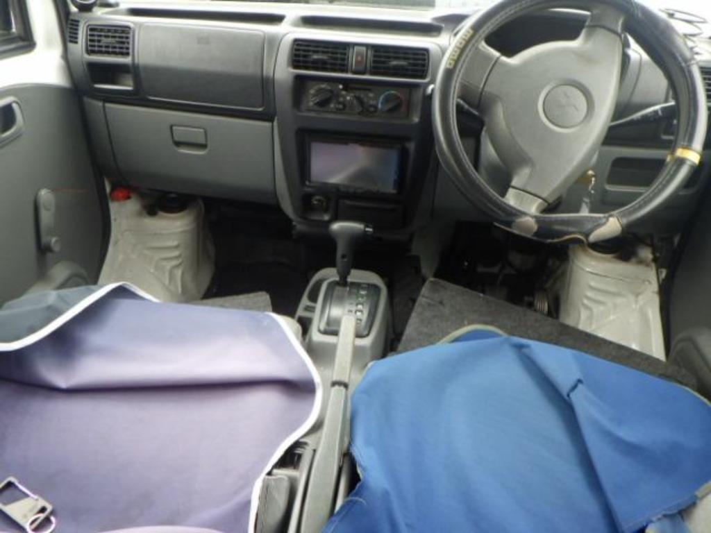 MITSUBISHI MINICAB