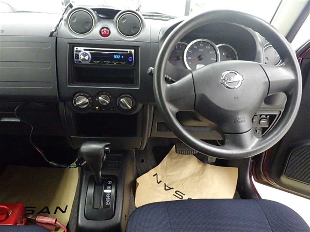 NISSAN KIX