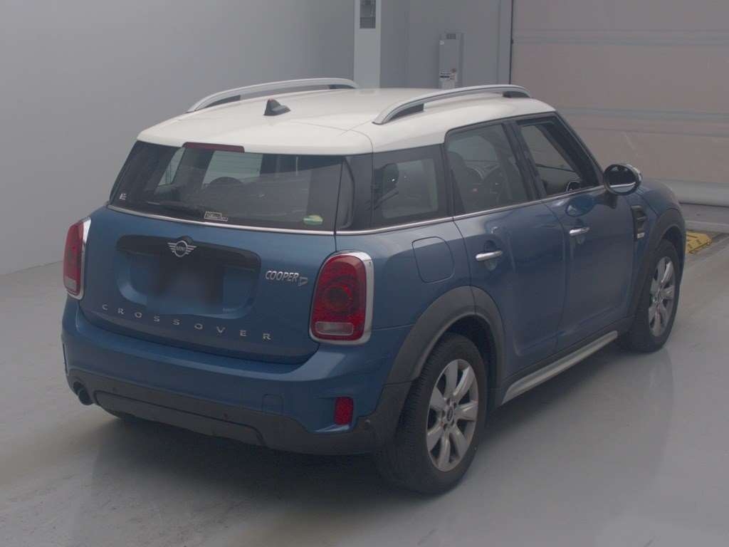 MINI CROSSOVER