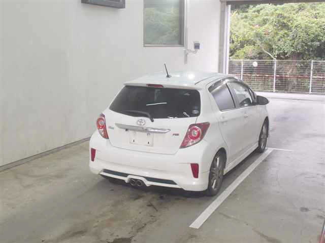 TOYOTA VITZ