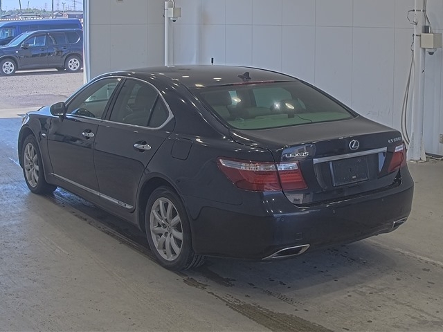 LEXUS LS600H