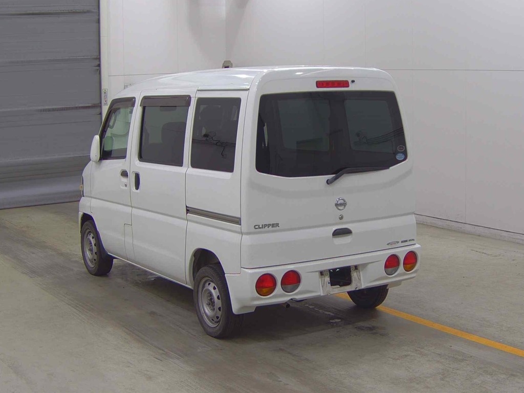NISSAN CLIPPER