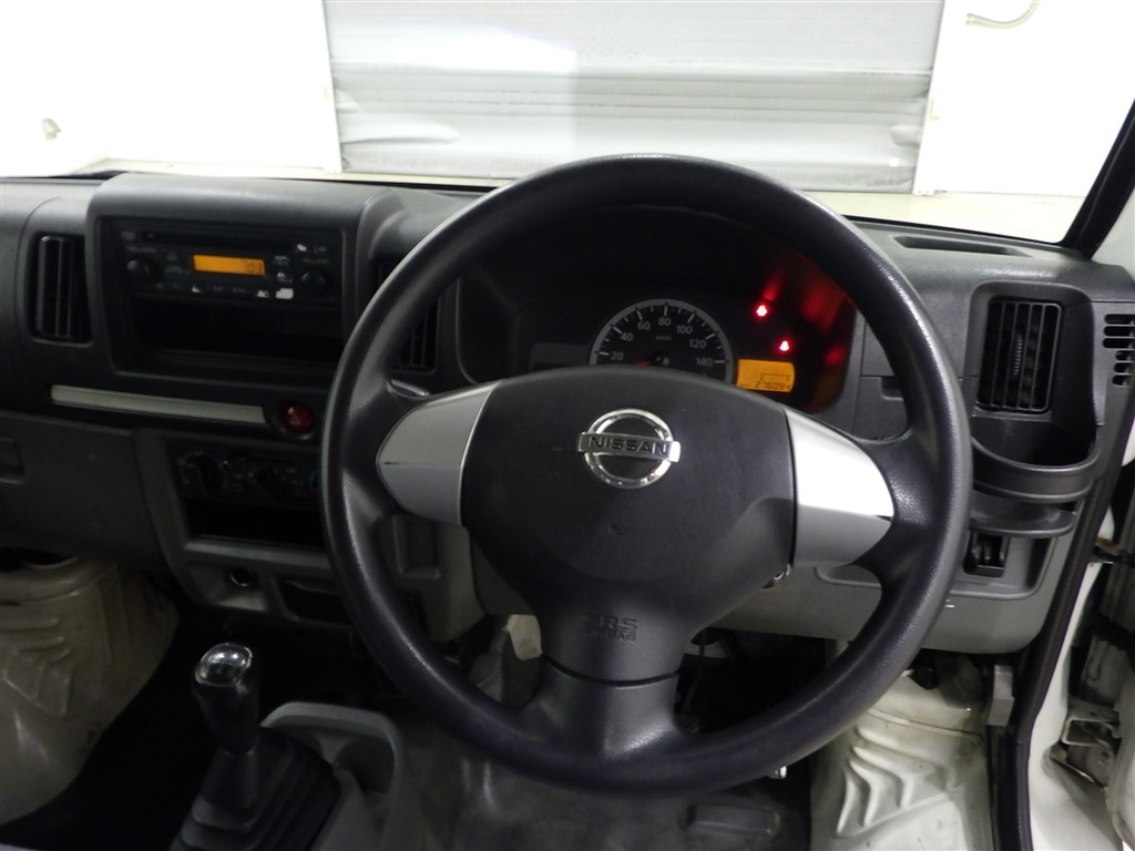 NISSAN CLIPPER