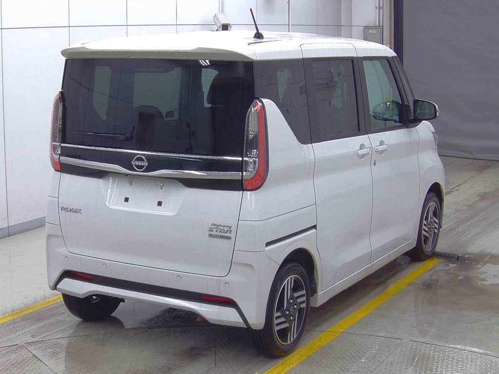 NISSAN ROOX