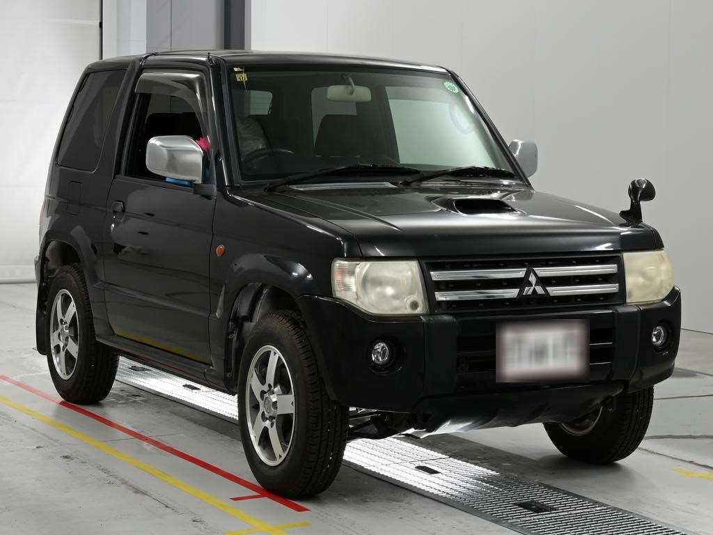 MITSUBISHI PAJERO MINI