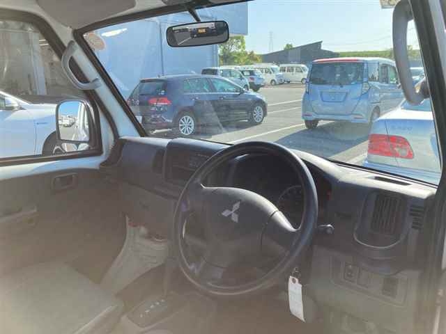 MITSUBISHI MINICAB