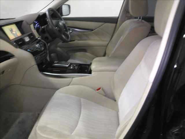 NISSAN FUGA